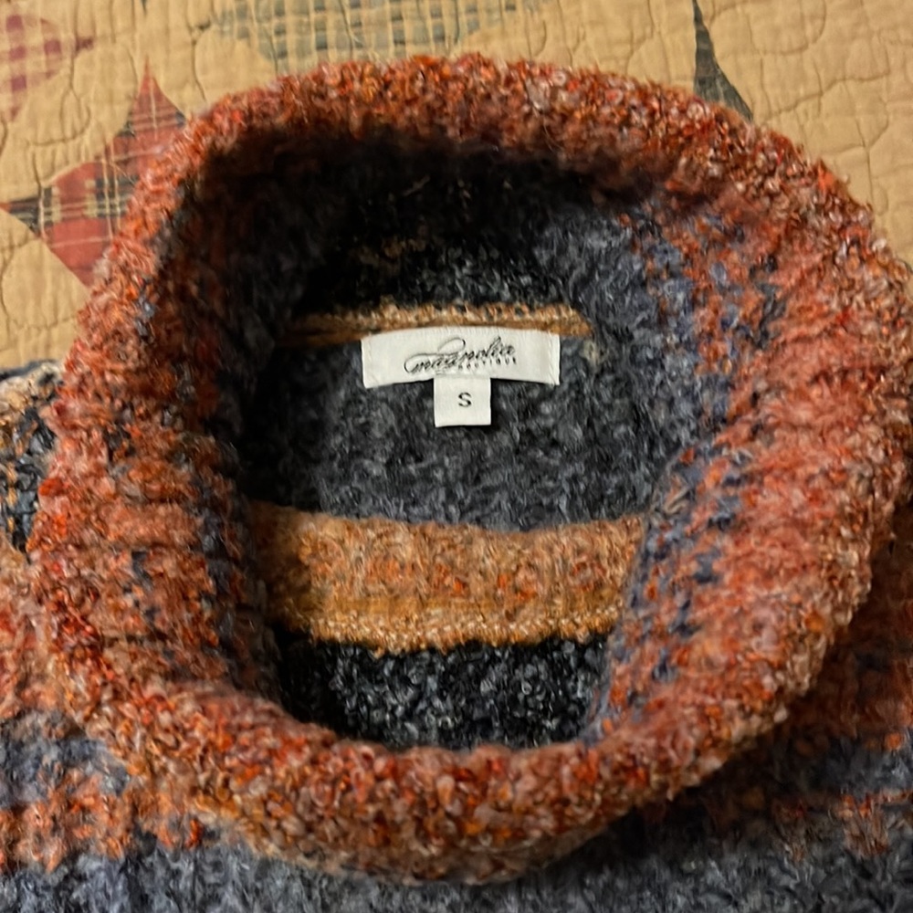 Sweater - Picture 2 of 4